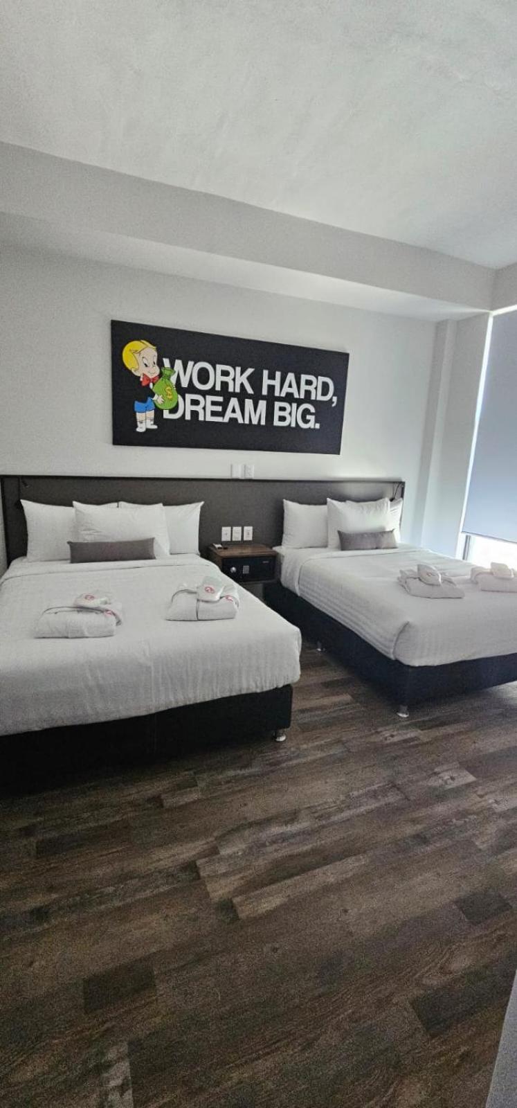 Hotel Alt Urbana León Zewnętrze zdjęcie